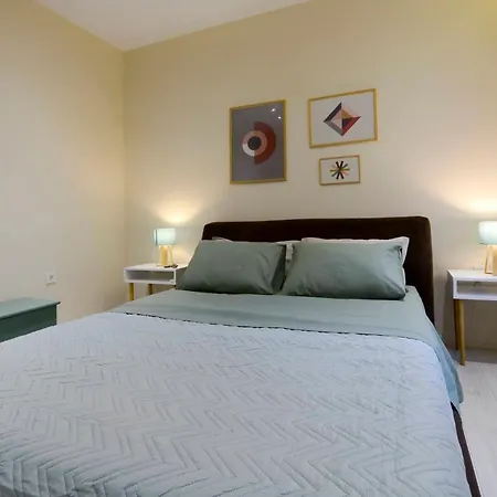 Beau Maison Apartment