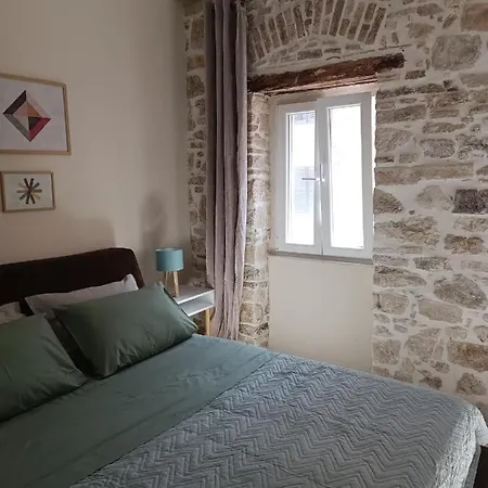 Apartment Beau Maison